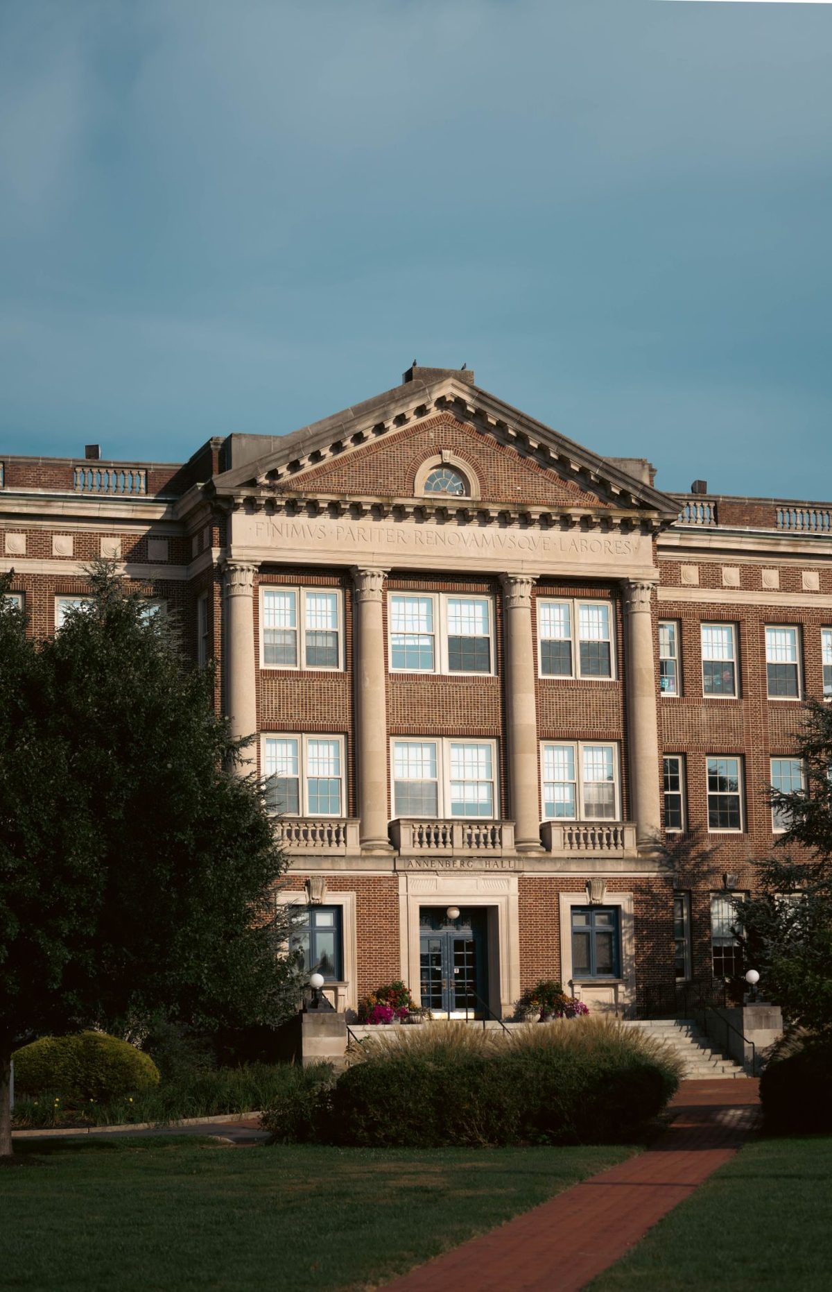 School building exterior, Martyn's Law for schools 2027
